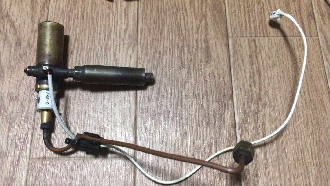 最終値下げ】ダイニチ石油ファンヒーター 気化器（ジャンク） - メルカリ