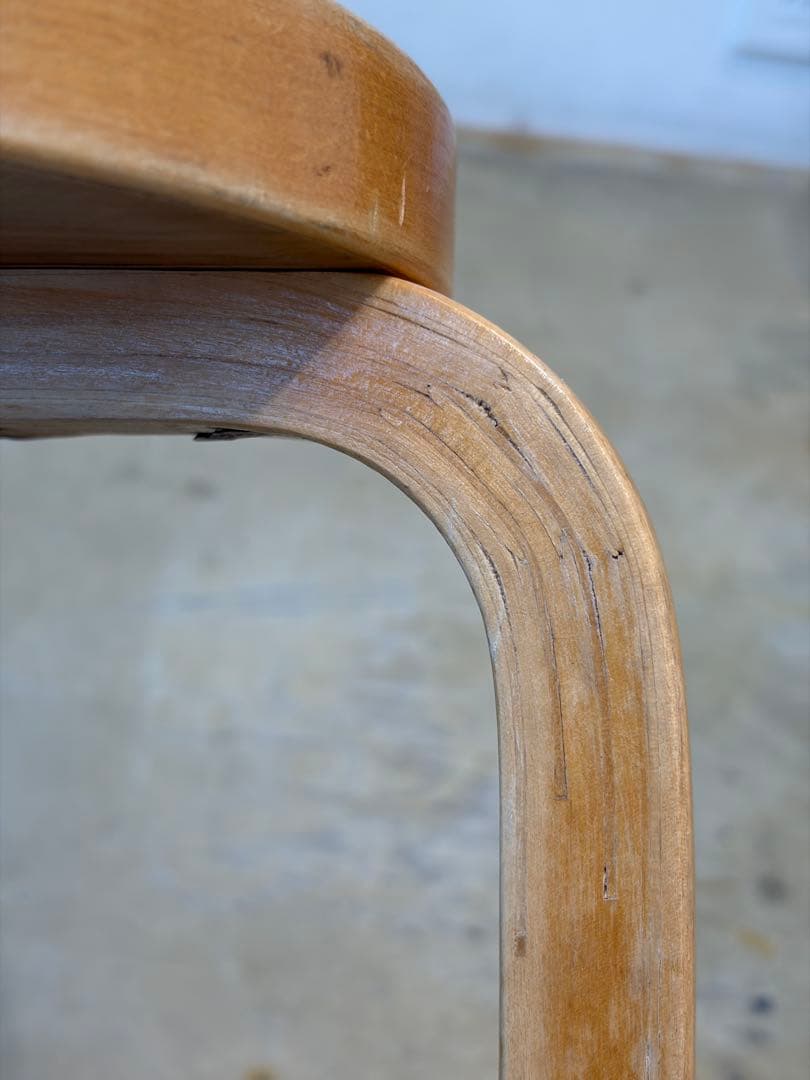 希少・low】Artek スツール60 ローバージョン ブルーリノリウム - メルカリ