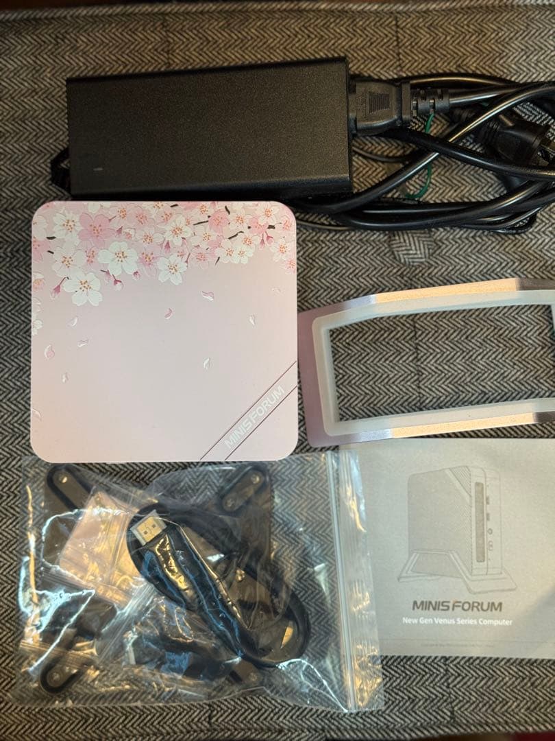 minisforum UM773SE 桜　SSD1TB 32GB MINISFORUM launched the UM773 SE Sakura Special Edition Mini PC