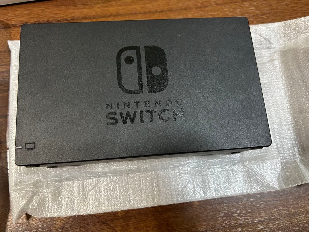 Switch 旧型 本体 Joy-Con ドック付属 microSD64GB付き - メルカリ