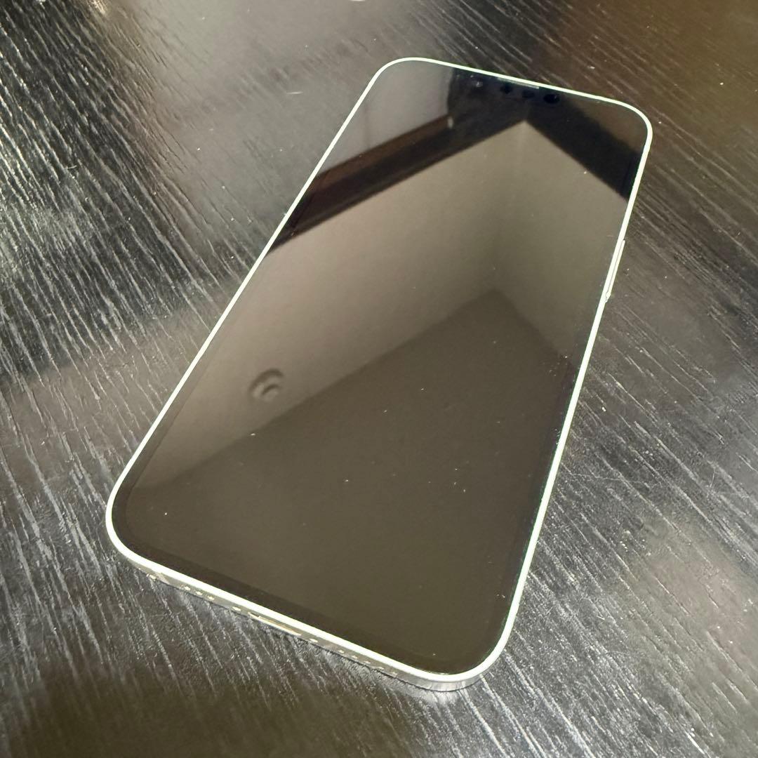 iPhone16e 香港版 美品 シャッター音なし - メルカリ