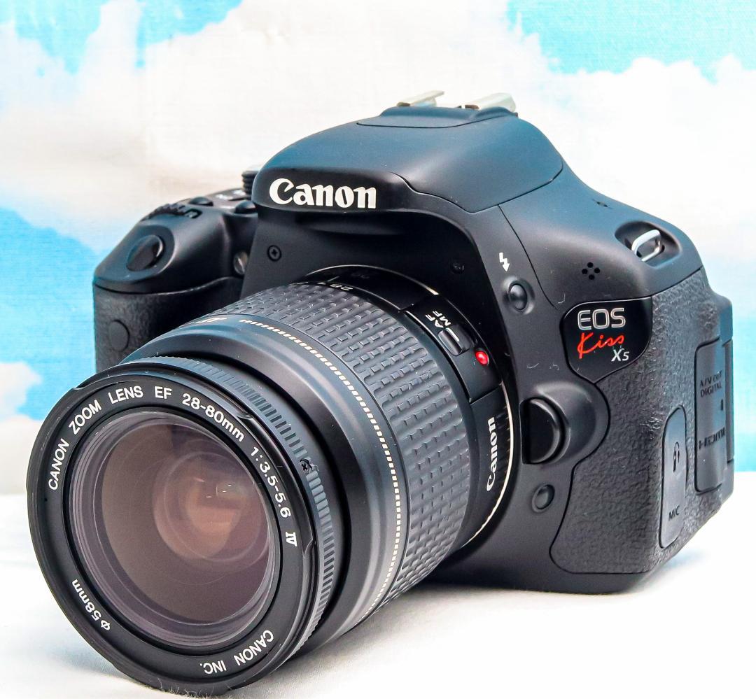 Canon キャノン Kiss X5⭐️スマホ転送⭐️自撮りラクラク⭐️一眼レフ 美品 Canon Kiss X5☆スマホ転送！☆人気の一眼レフ♪☆自撮り可能