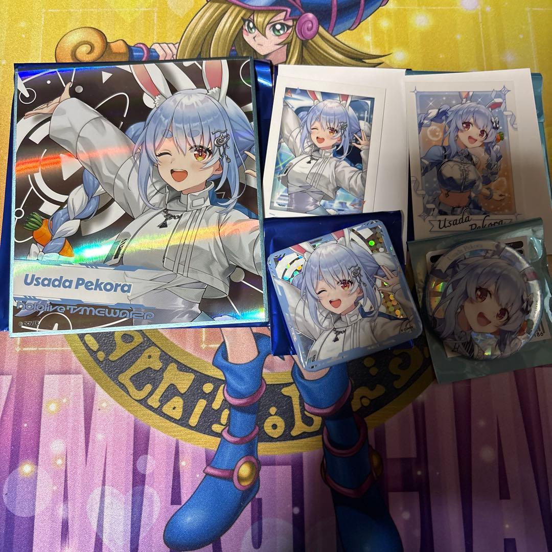 兎田ぺこら 色紙 チェキ風カード 缶バッジセット ホロライブエキスポ
