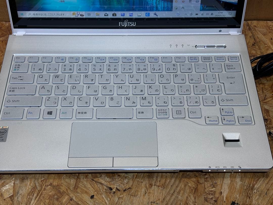 ノートパソコン LIFEBOOK SH90/T FMVS90TWD1 富士通 - メルカリ