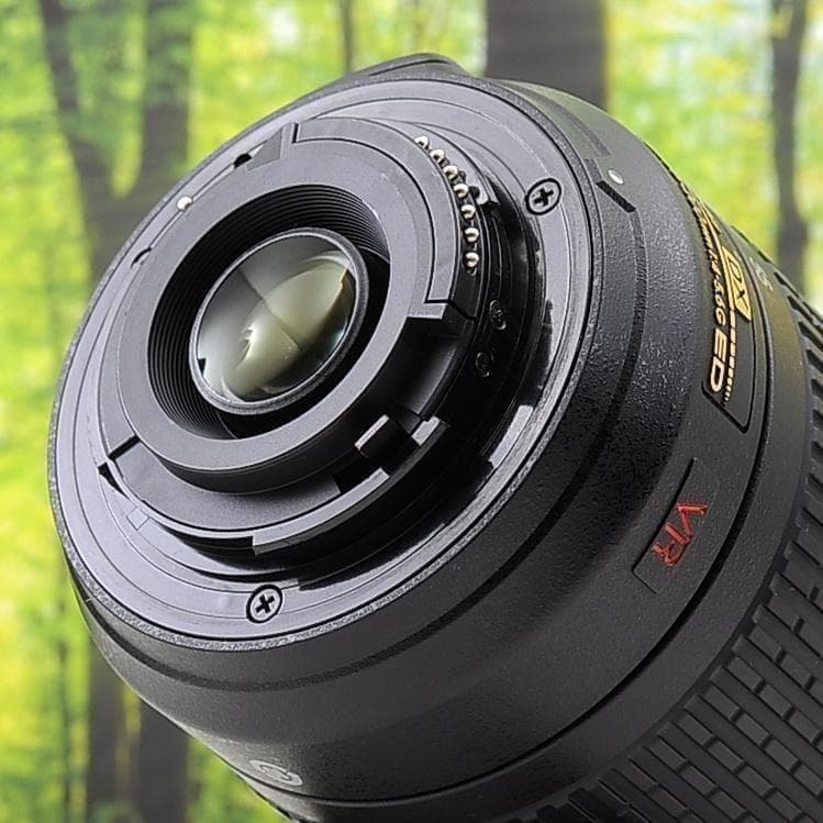 ショット数8759枚！WiFi機能付☆ニコン D5300☆スポーツ撮影向き