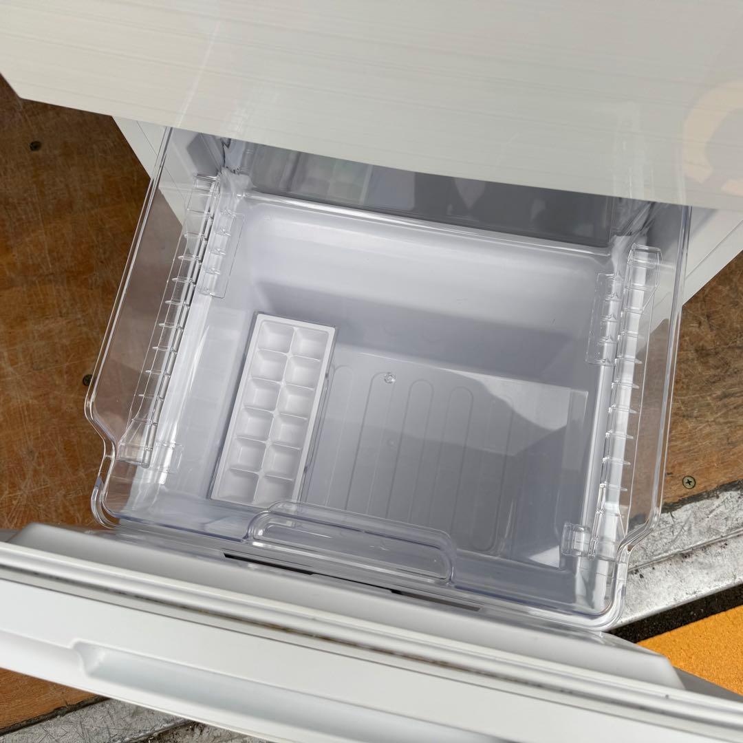 C7543☆2022年製美品☆シャープ 冷蔵庫 ホワイト 右.左開き 自動霜取り