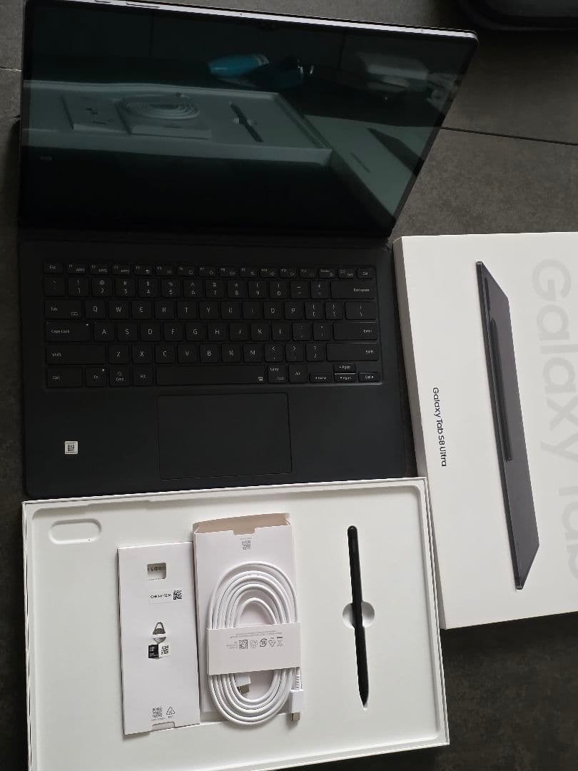 GALAXY tab s8 ultra Sペン付き + ブックカバーキーボード Galaxy Tab S8 Ultra用 ブックカバーキーボード Book Cover Keyboard