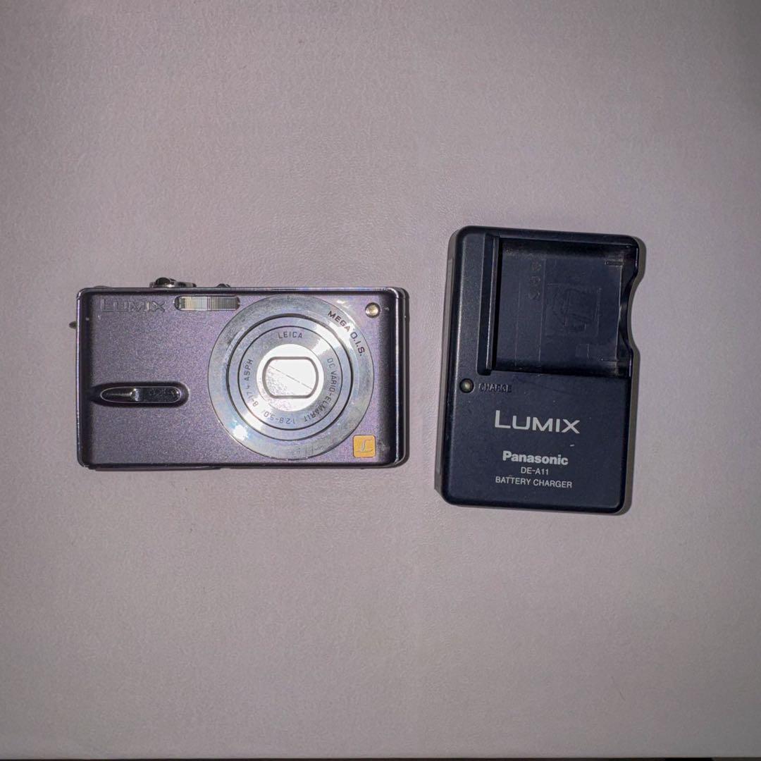 Panasonic LUMIX デジタルカメラ 本体と充電器 dmc-fx9 Panasonic