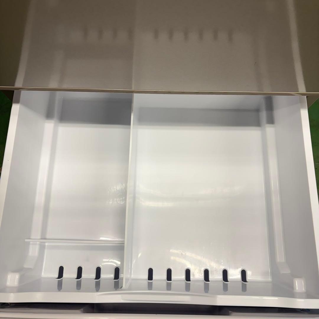 718 大型冷蔵庫 300L強 極美品 真空チルド 自動製氷機 一人暮らしにも