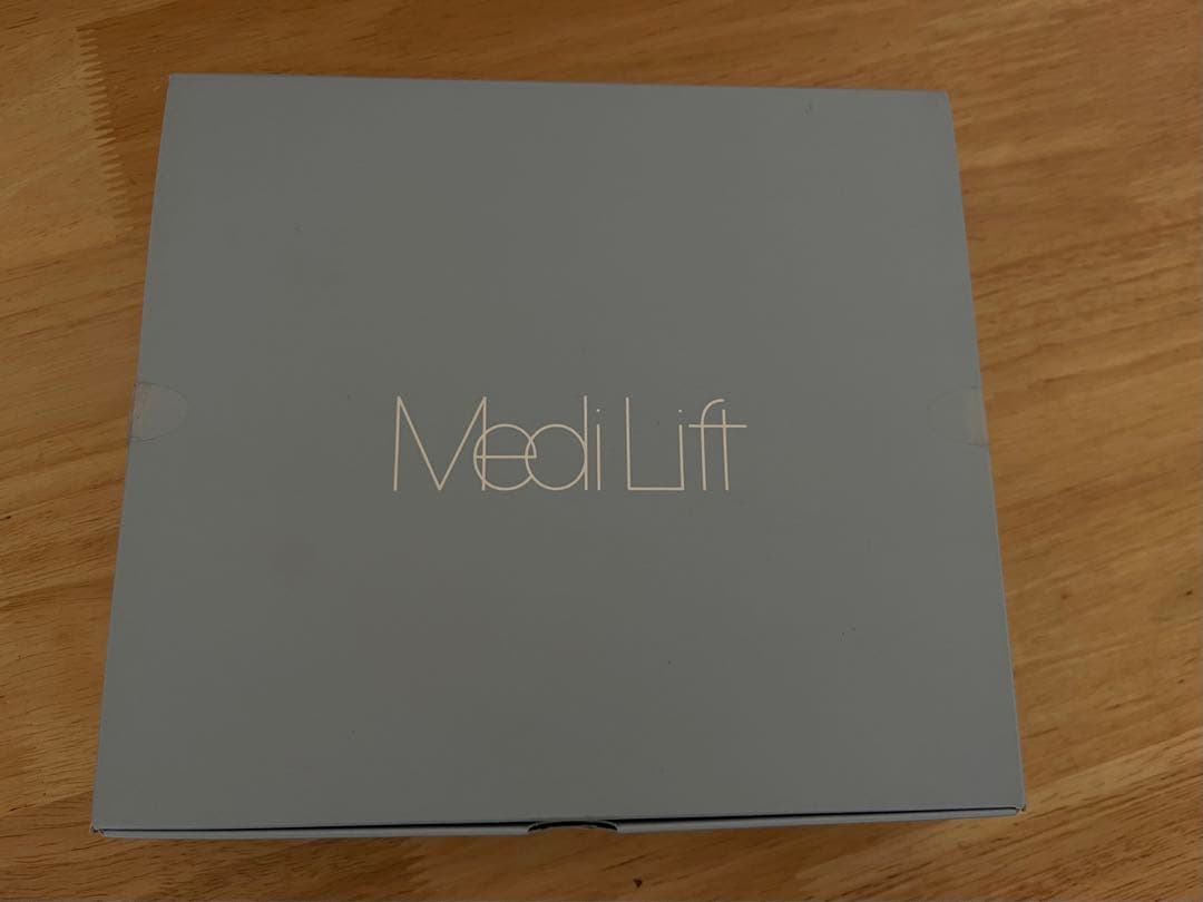 【新品】 YA‐MAN 美顔器 小顔 メディリフト EP-14BB YA-MAN メディリフト 美顔器 小顔ベルト 顔マッサージ フェイスベルト