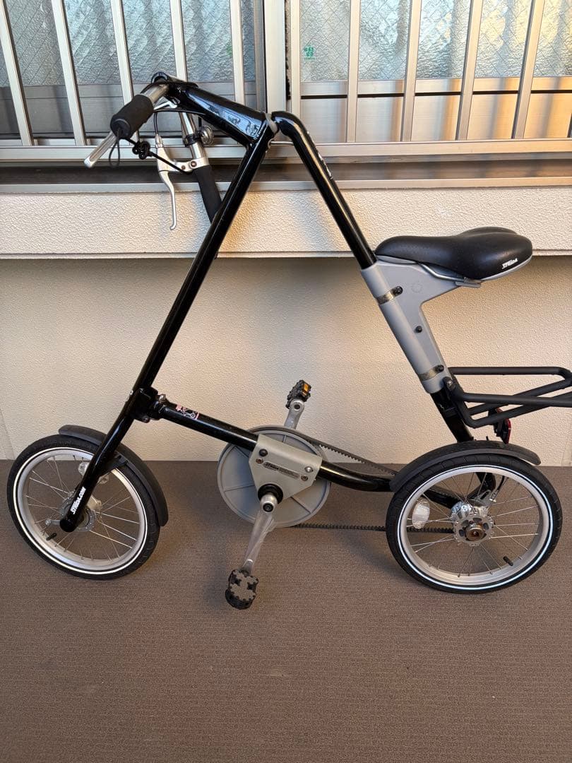 【レア！】STRiDA ストライダ 折り畳みし自転車 三角形の折り畳み自転車STRiDA(ストライダ)入荷！店舗で実演できますよ