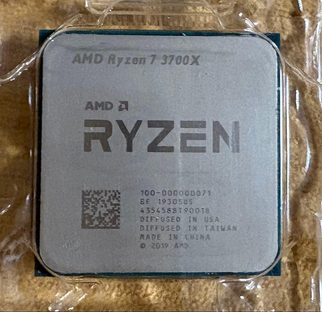 柑*ル様 AMD Ryzen 7 3700X CPU 純正クーラー付き Ryzen 7 3700Xを早速購入！第3世代AMD Ryzenのパッケージの中身を確認