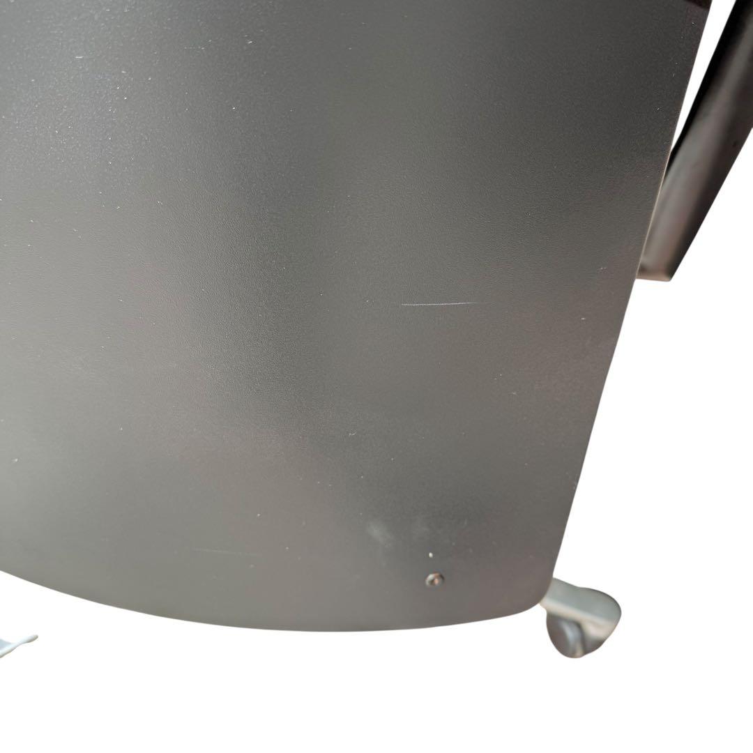 HR703 Fritz Hansen Flowフリッツハンセン レザーチェア