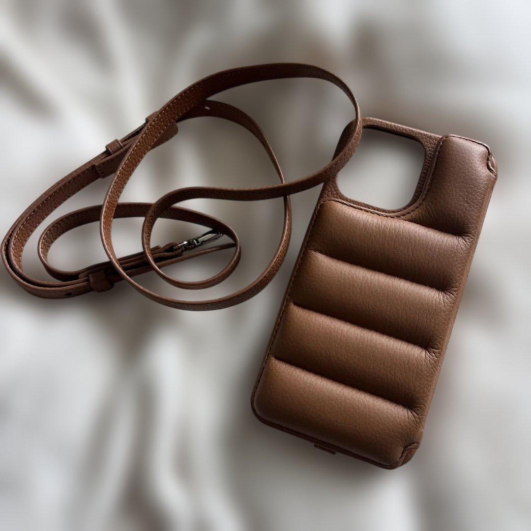 demiu iPhone14pro ケース バロン ストラップ付き ブラウン - メルカリ