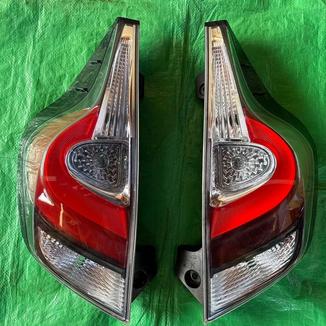 トヨタ アクア NHP10 後期テールランプ左右セット - メルカリ