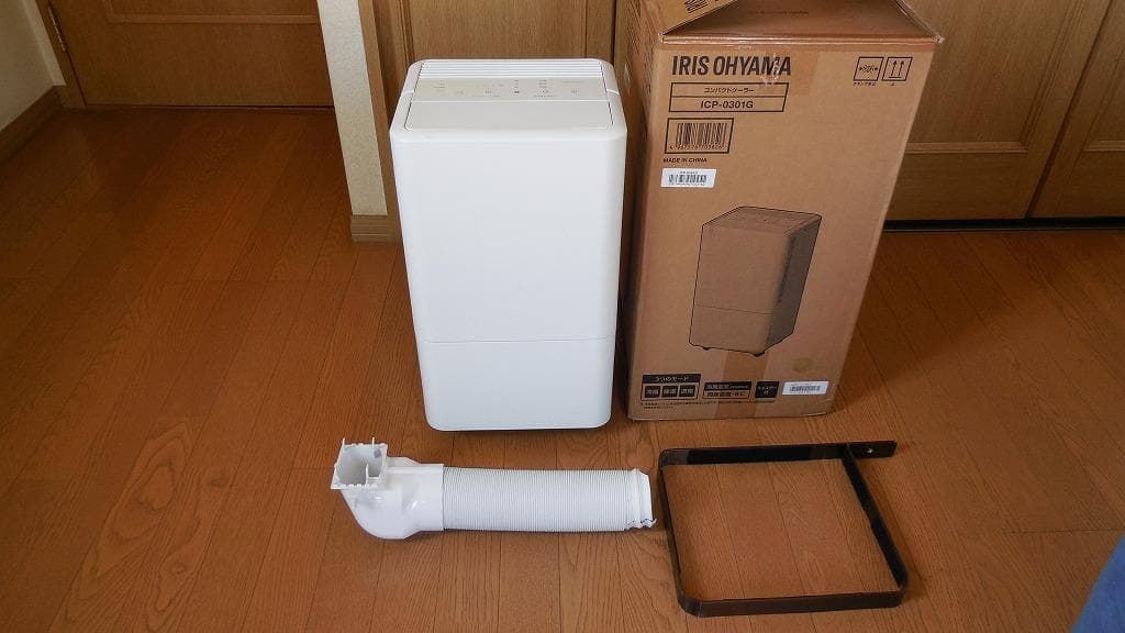 アイリスクーラー ICP-0301G排気ダクト付ハイエース２００系4型以降小窓用 アイリスオーヤマ ICA-0301G コンパクトクーラー ホワイト ICA0301G