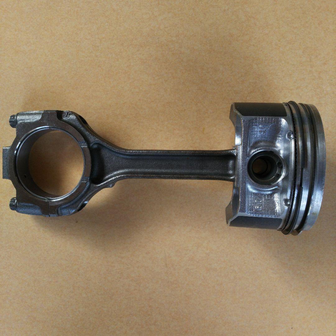 VR38型 ツインターボエンジン ピストン&コンロッド - メルカリ