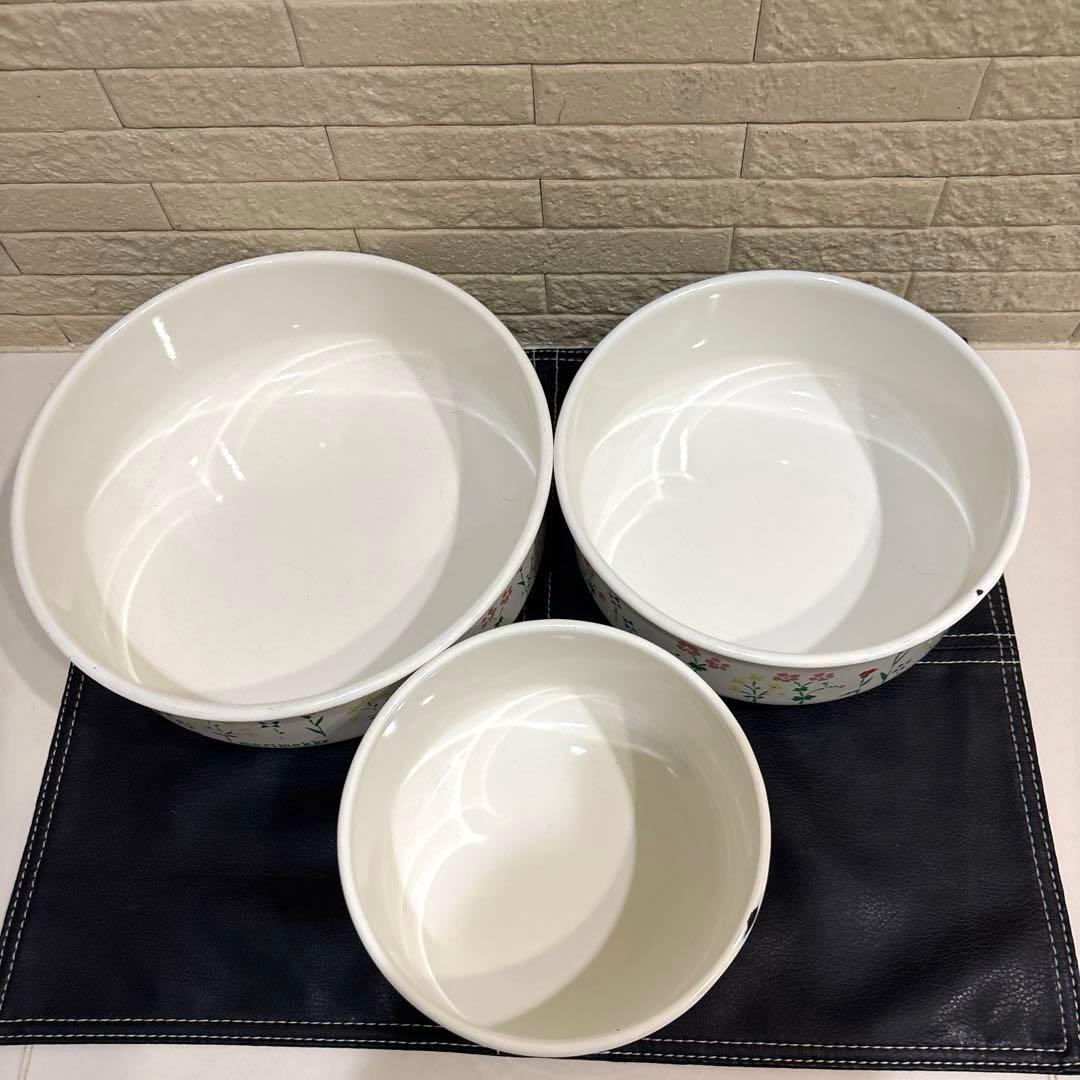 marimekkoマリメッコ保存容器3個 ホーローふたつきタッパー花柄 ＊訳