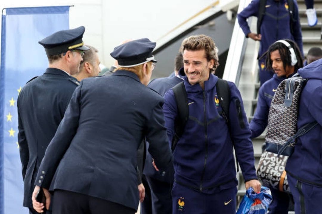 NIKE フランス代表 テックフリース パンツ - メルカリ