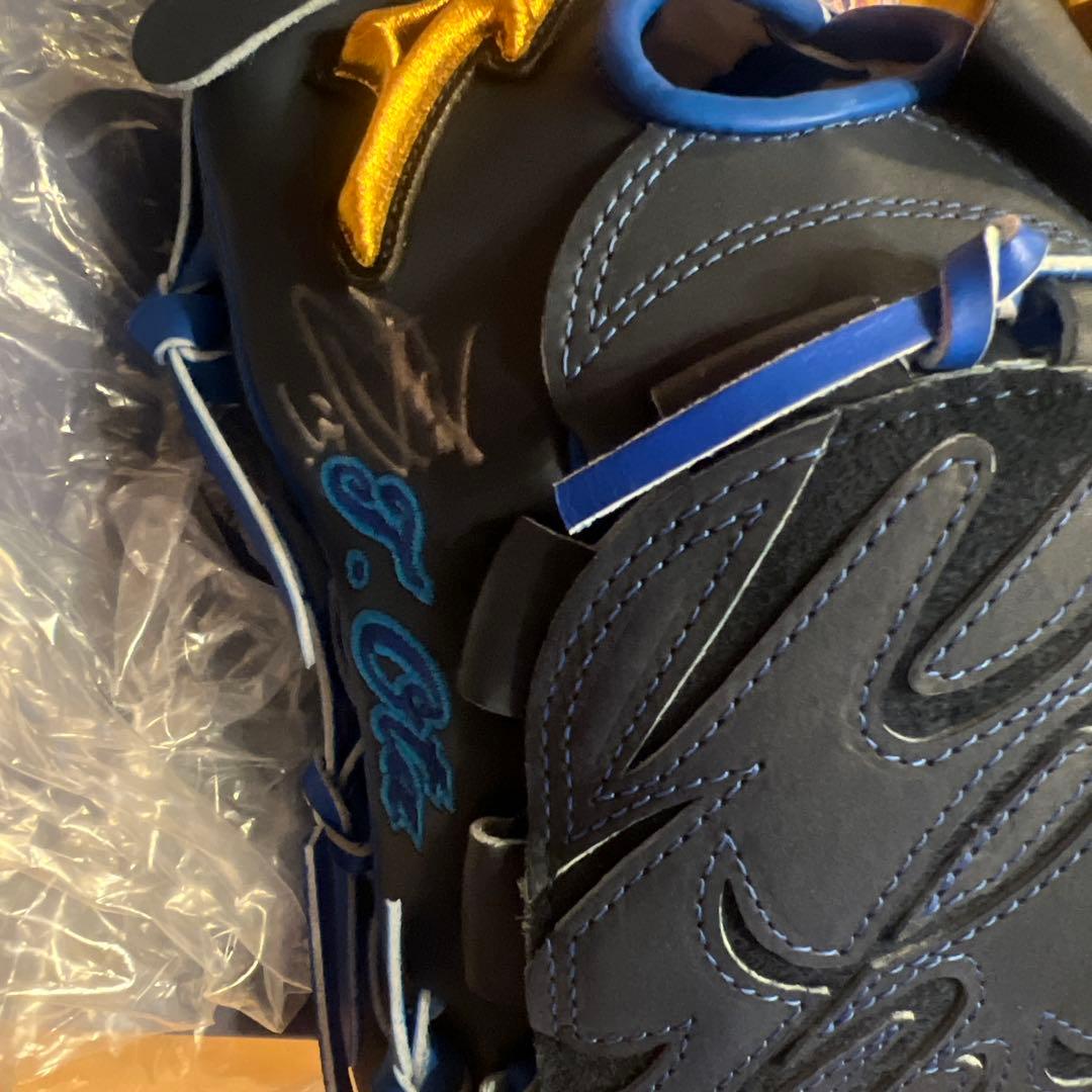 大勢　ジャイアンツ　直筆サイン　入り　　グローブ 巨人 大勢の新人王記念グッズを発売へ 直筆サイン入りグラブは22万円