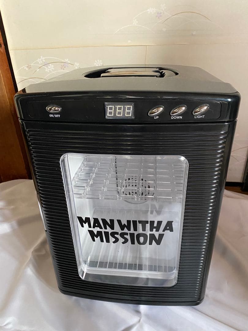 マンウィズアミッション　冷温庫 MAN WITH A MISSION冷蔵庫 - メルカリ