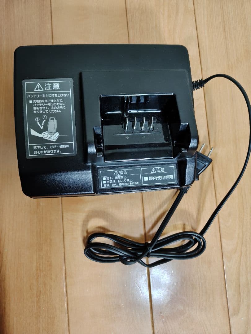 ○パナソニック電動自転車バッテリー充電器 NKJ069Z1 - メルカリ