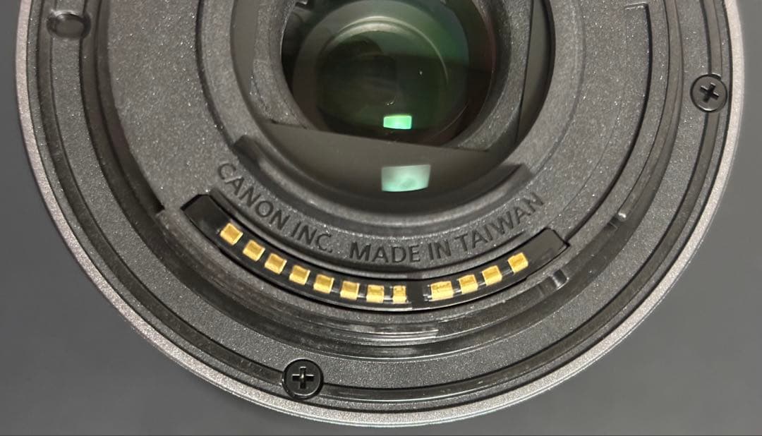 Canon キャノン　RF-S18-150mm F3.5-6.3 IS STM