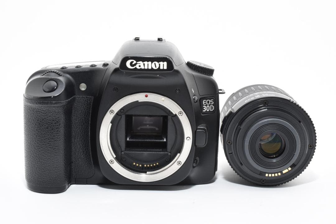 《 美品 》　キャノン　Canon EOS 30D レンズセット 18−55mm