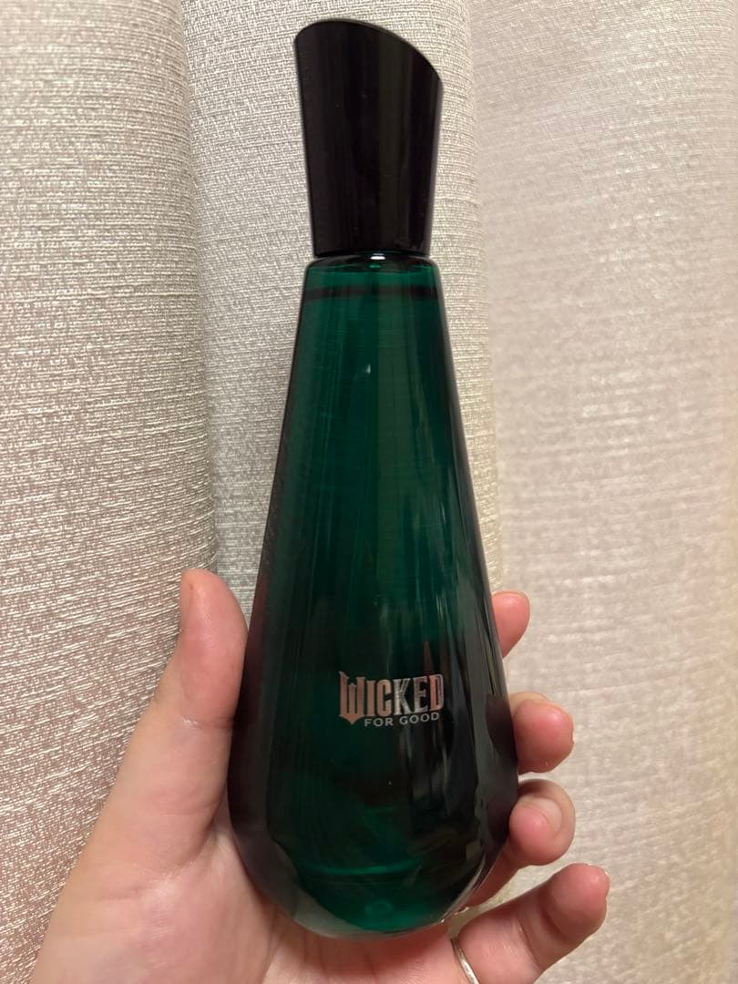 Ariana Grande Wicked for Good 香水 エルファバ Wicked For Good – Elphaba Enchanted Ariana Grande perfume - a new