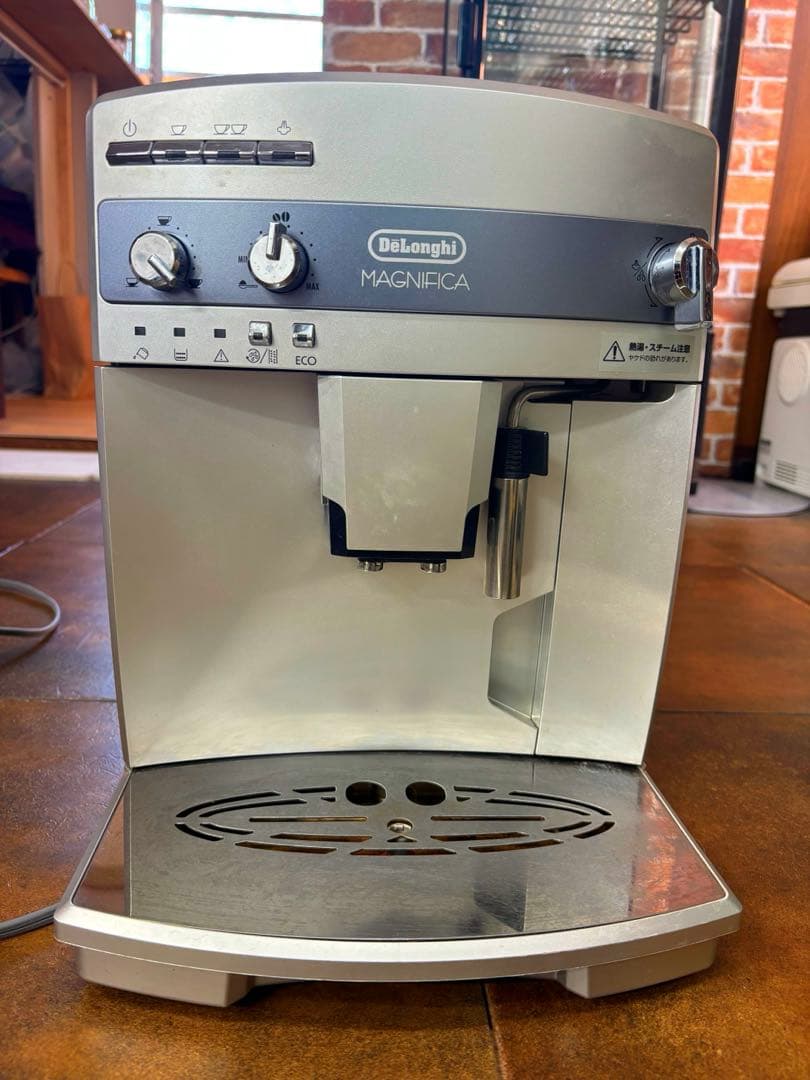 デロンギ Delonghi マグニフィカ ESAM03110S - メルカリ