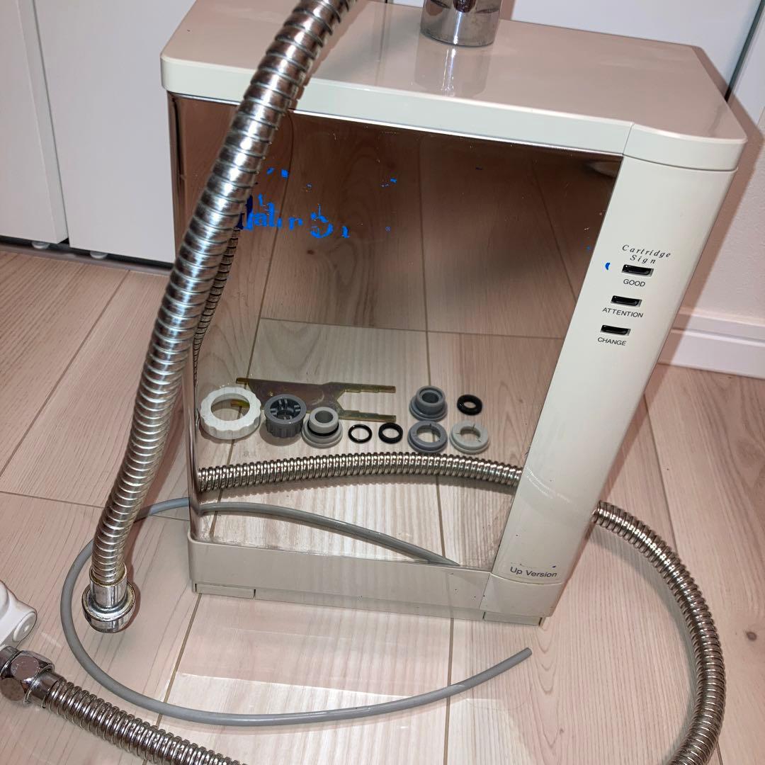 ロイヤルクイーンの浄水器 - メルカリ