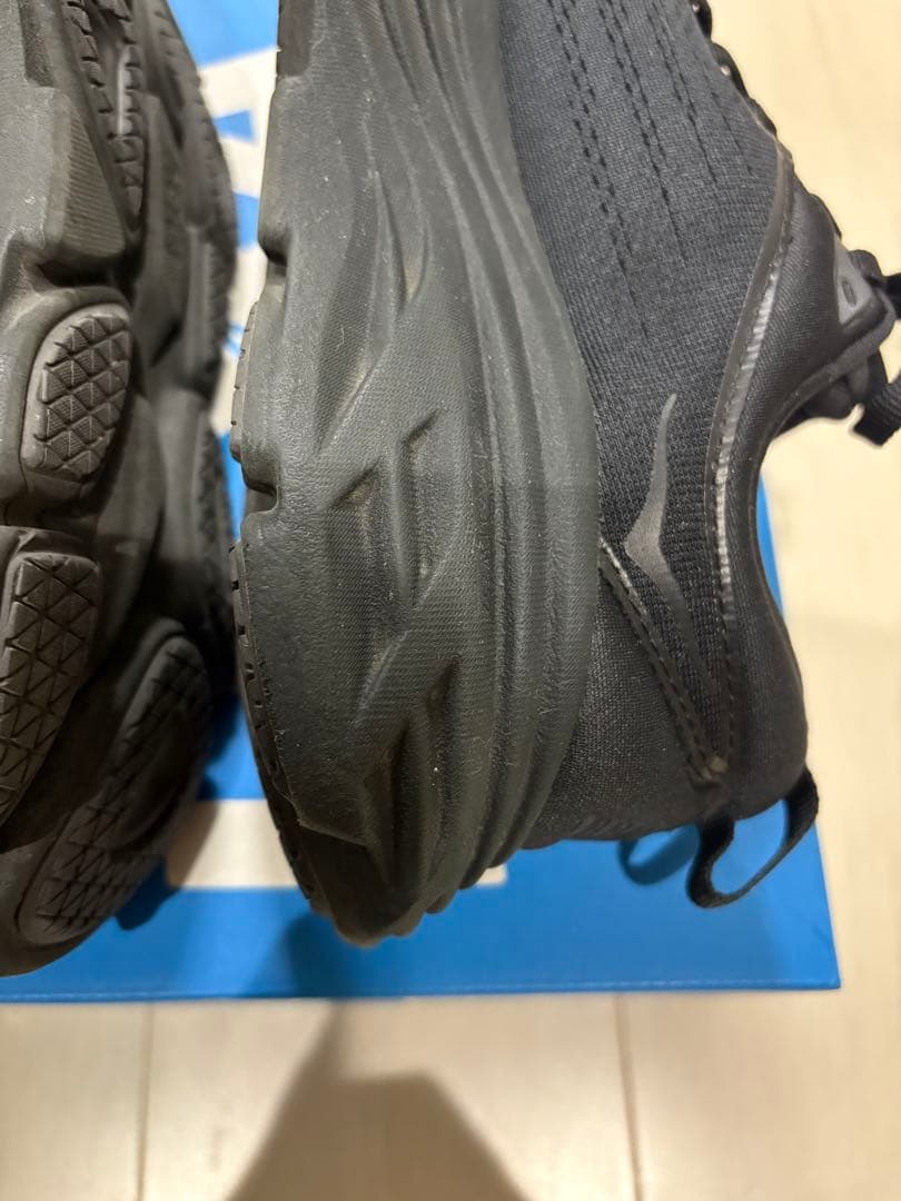 週末セール美品HOKA ONE ONE ホカボンダイ 8 24.5cm