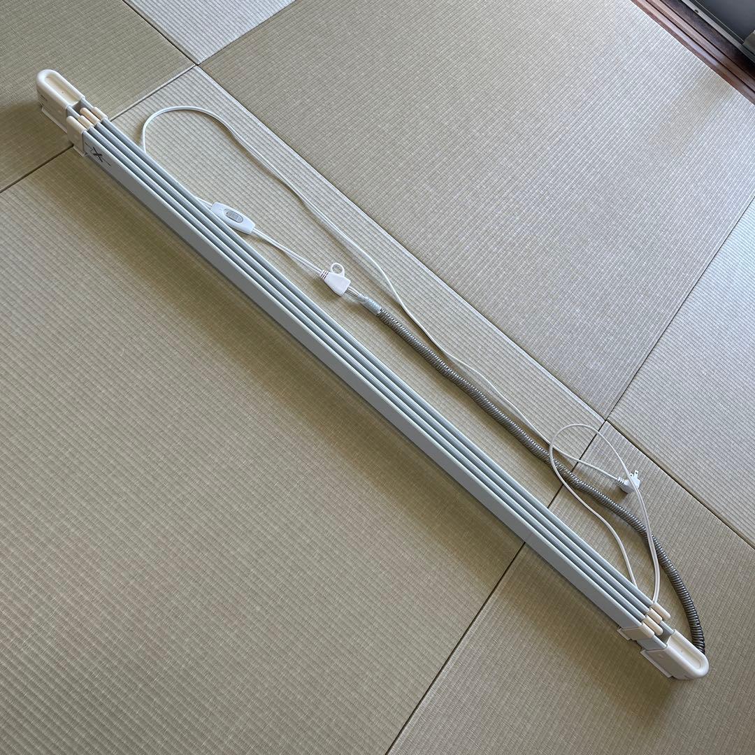 ウインドーラジエーター 120～190cm 伸縮タイプ W/R-1219W 楽天市場】ウインドーラジエーター ホワイト 120〜190cm 伸縮タイプ W