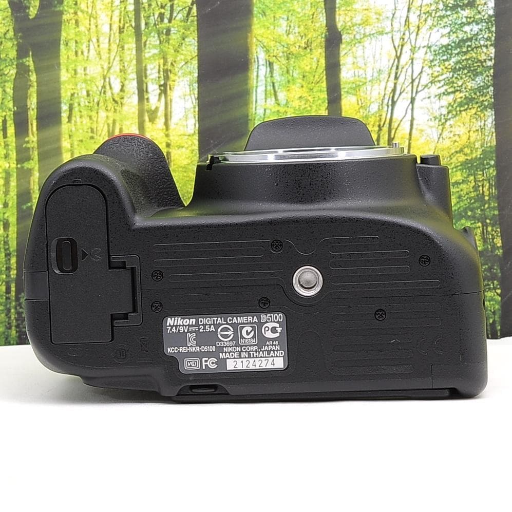 Nikon D5100☆スマホ転送OK＆液晶画面が動く一眼レフ - メルカリ