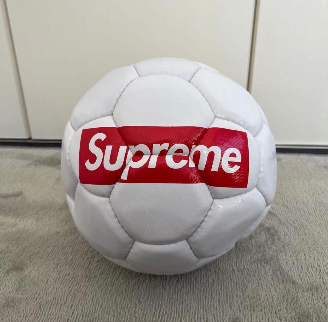 Supreme Umbro サッカーボール ホワイト - メルカリ