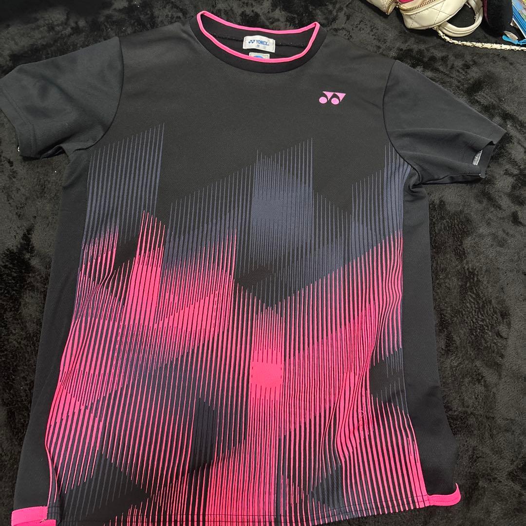 YONEX グラデーションストライプ Tシャツ - メルカリ