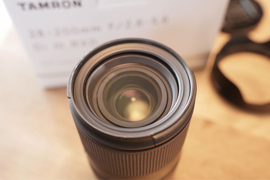 TAMRON 28-200mm f/2.8-5.6 ズームレンズ