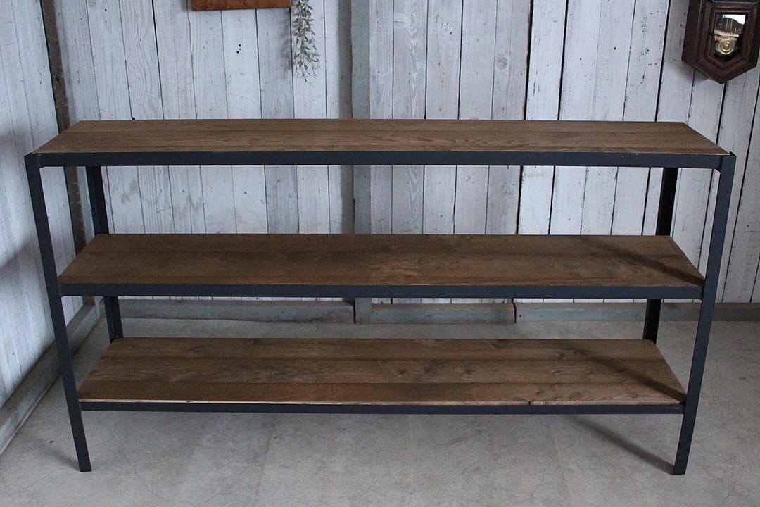 古いアイアンフレームと古材の収納棚 食器棚 オープンラック 靴棚 古