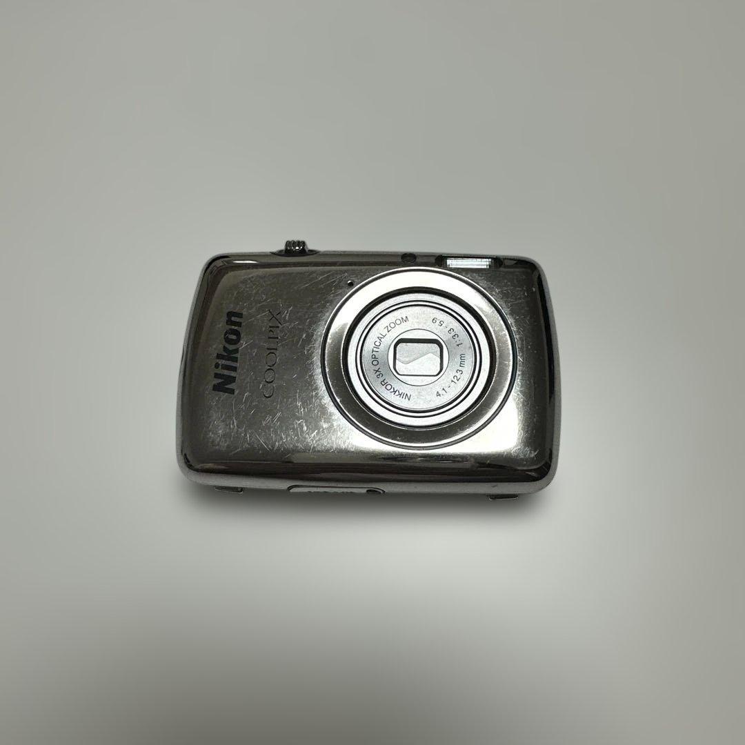 美品　Nikon COOLPIX S01 ミラーシルバー Nikon COOLPIX S01 10.1MP Digital Camera - Mirror silver for sale