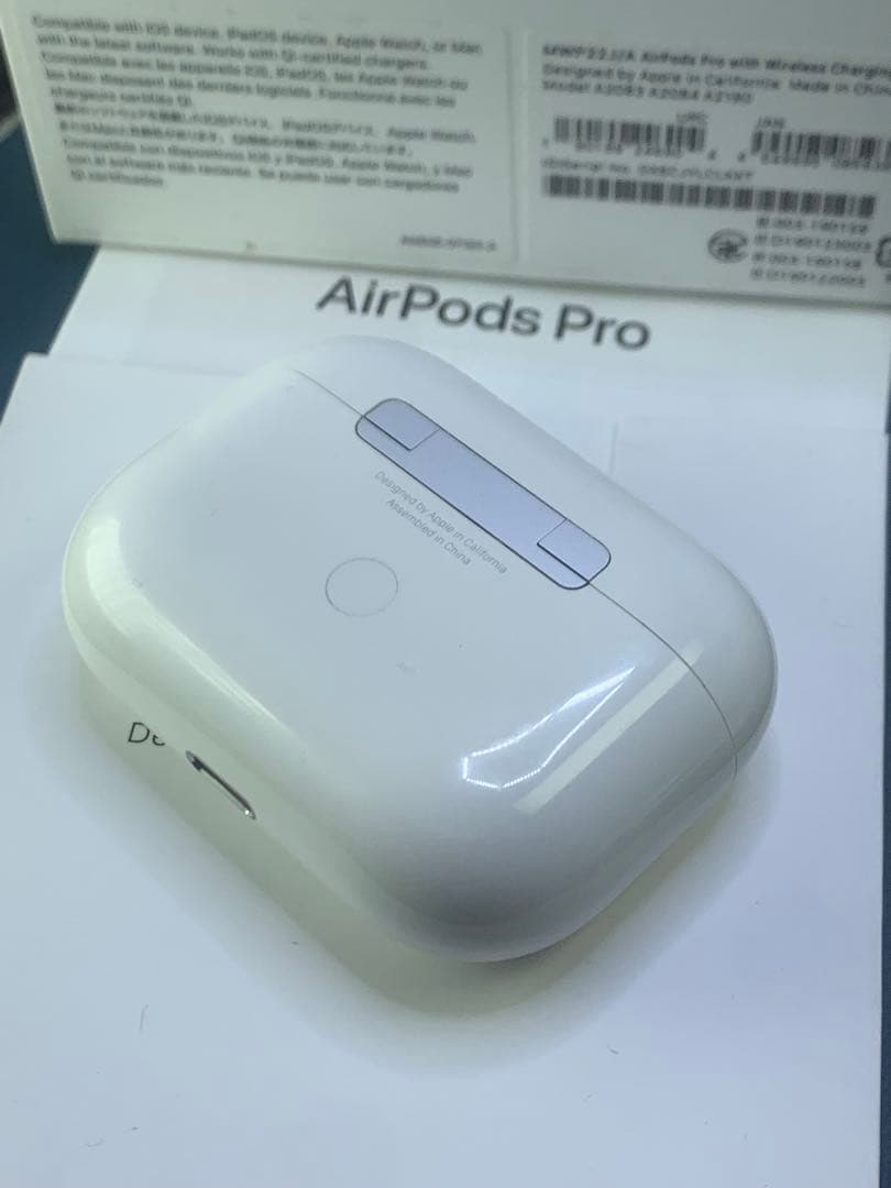 Apple AirPods Pro 第1世代 充電ケースのみA2190動作品 - メルカリ