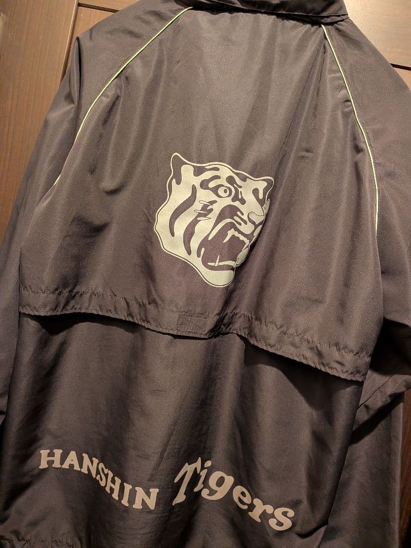 阪神タイガース 】ウィンドブレーカー（ L size ） - メルカリ