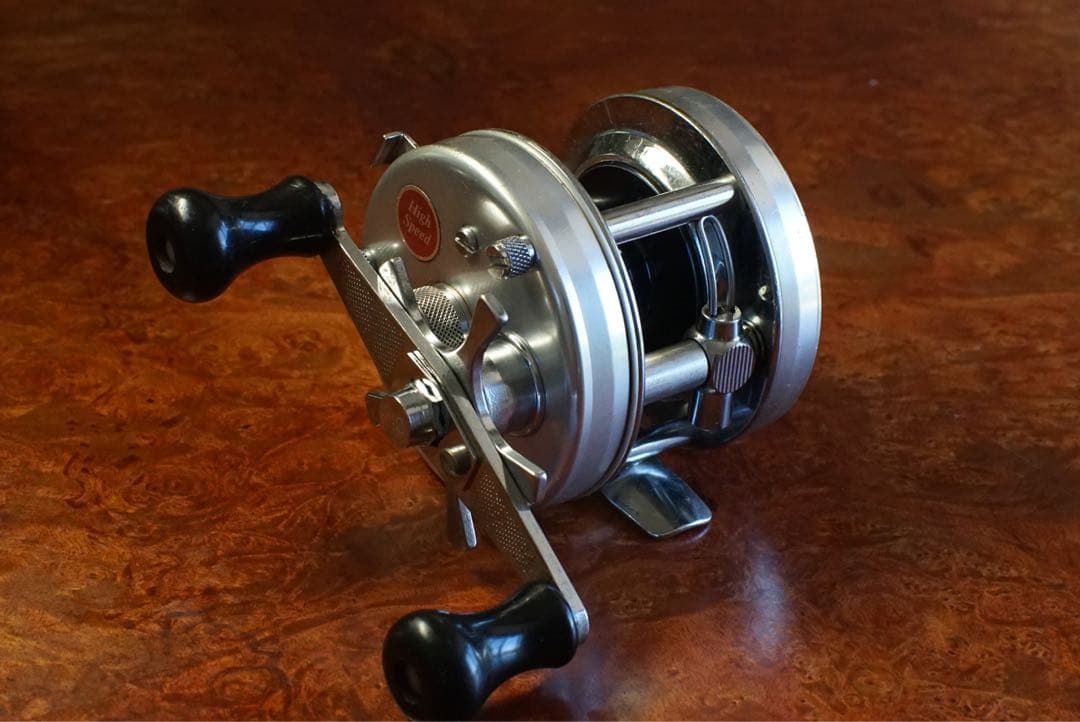 ABU アンバサダー 4500C メンテ済 フレーム修正済 - メルカリ