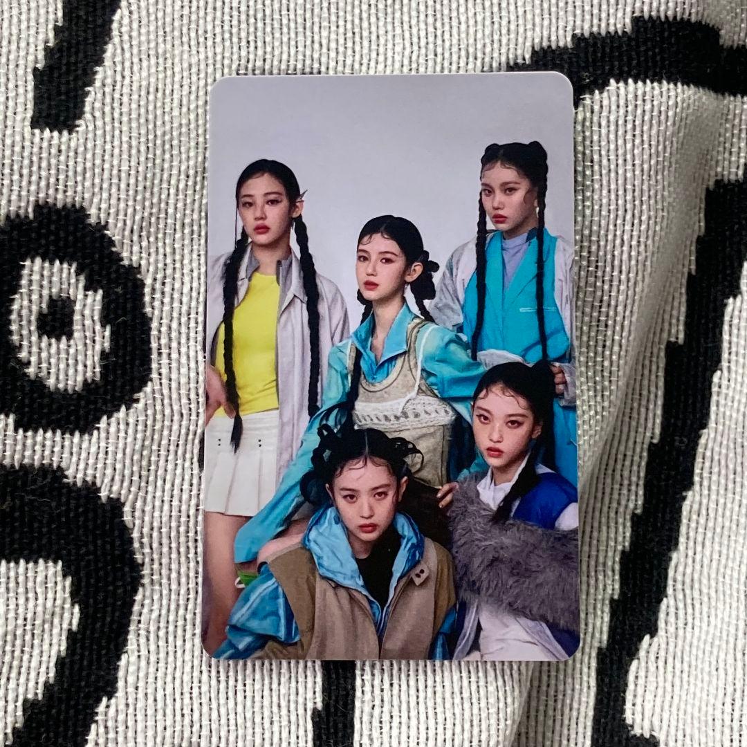 NewJeans 2025 香港 complexcon トレカ - メルカリ