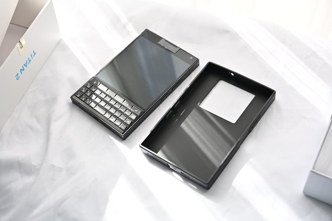 おまけ付き Unihertz Titan 2 ブラック 美品 - メルカリ