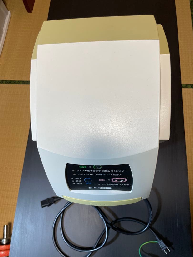 サンデンワンショットめいらくソフトクリームサーバースジャータ
