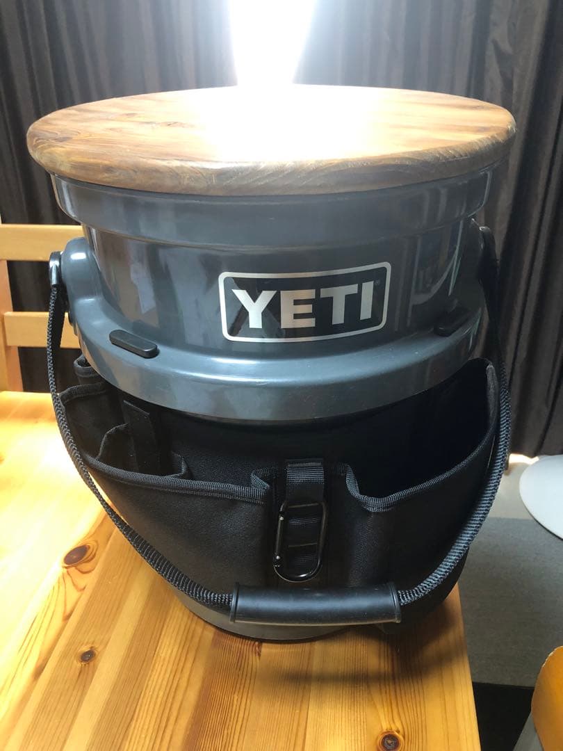 YETI ロードアウトバケツ(チャコール)フタベルト 小物入れ フルセット