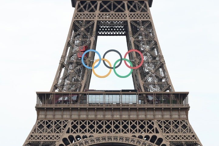 エッフェル塔の五輪マークは「2028年ロス五輪まで…」反対意見が噴出