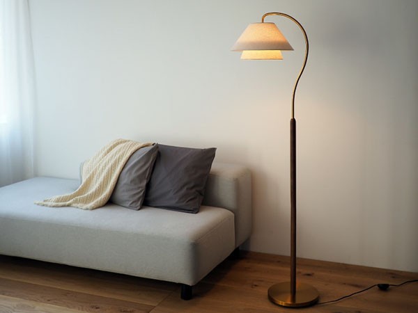 FLYMEe Vert Floor Light / フライミーヴェール フロアライト #113031