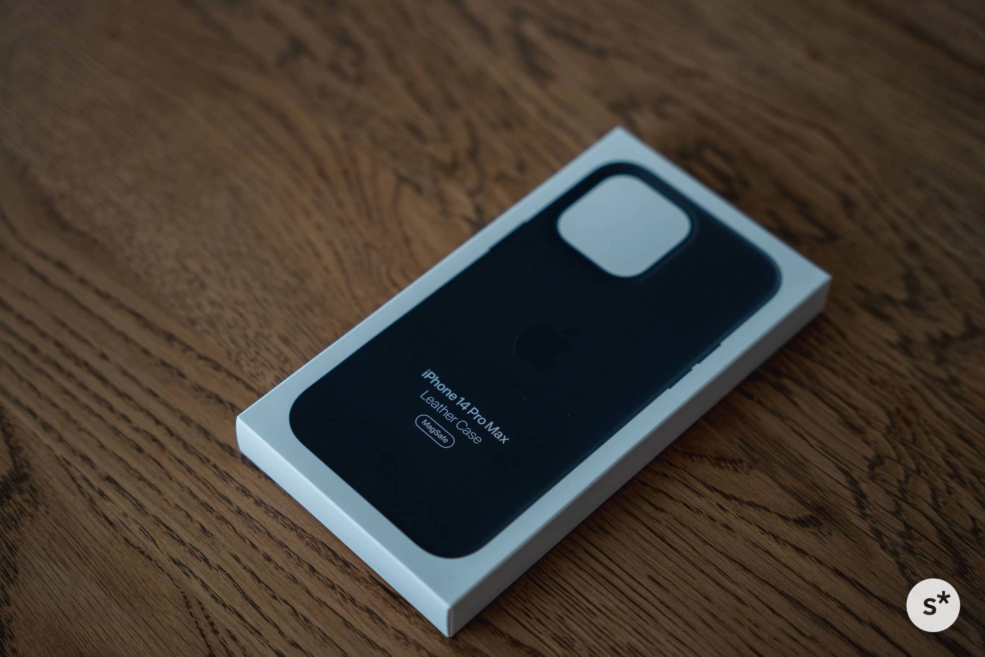 これが高品質なApple純正。iPhone 14 Pro Maxレザーケース