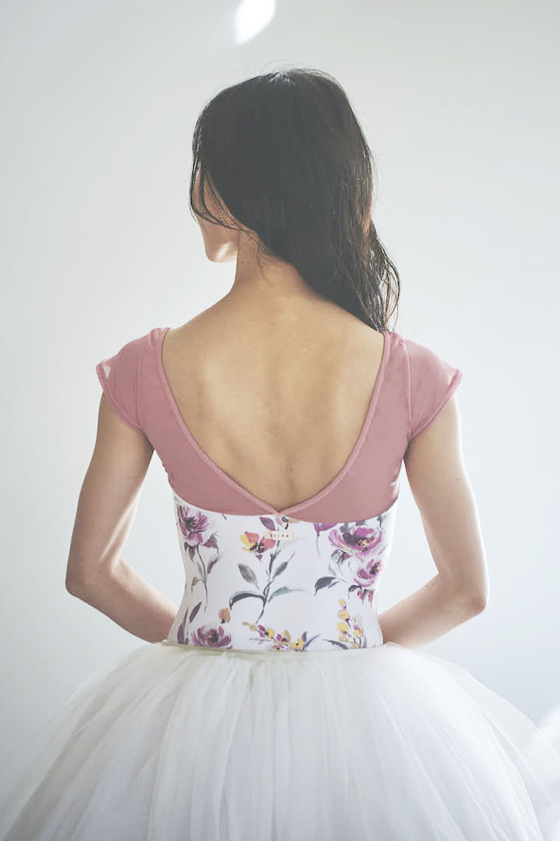 stina / type H half sleeve / luminous white